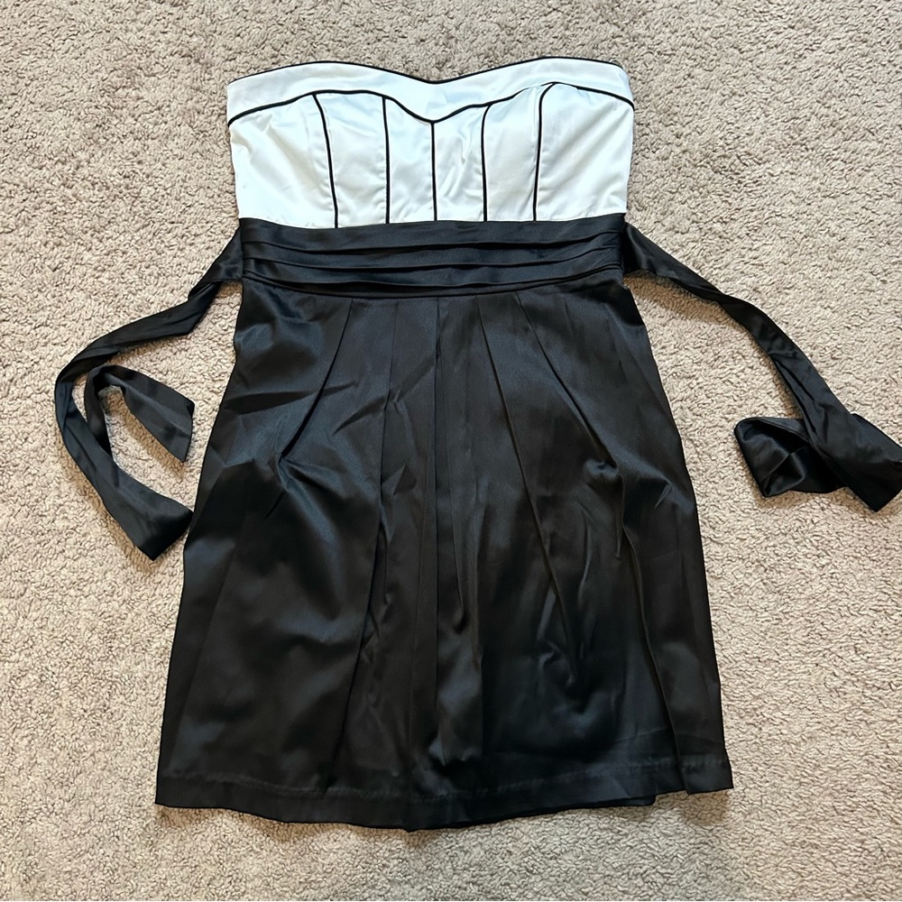 Strapless Black and White Tuxedo Dress Formal Juniors Size 7